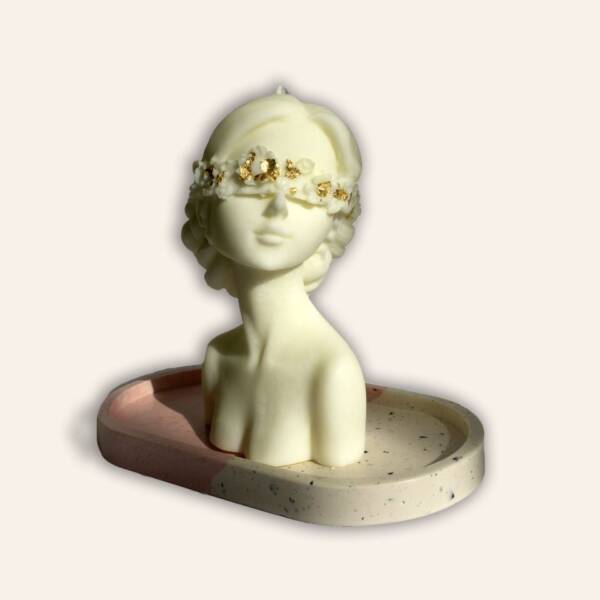 Lumanare decorativa bust femeie La muse, crem, 13.7 cm